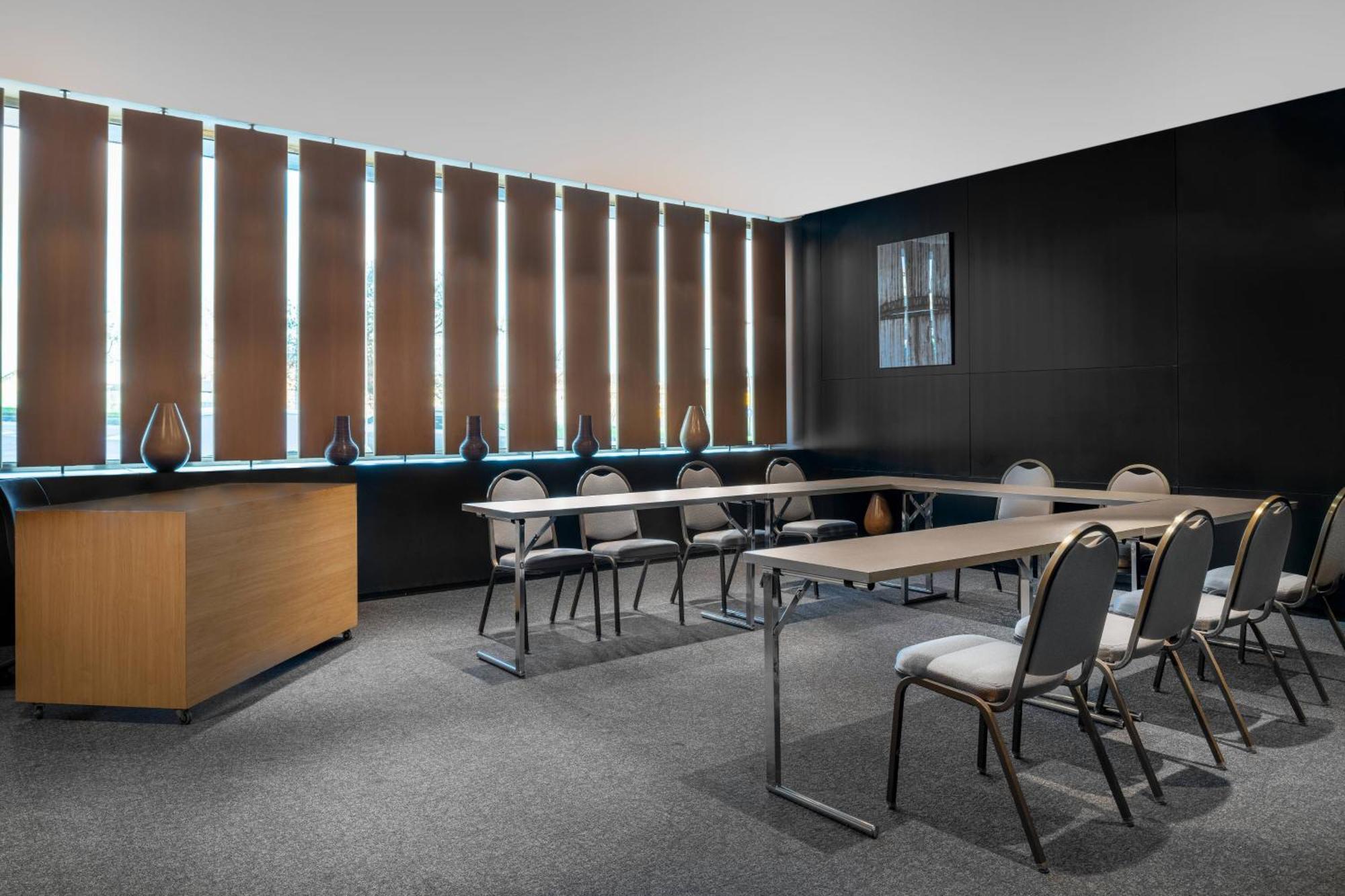 Ac Hotel Gijon By Marriott Ngoại thất bức ảnh