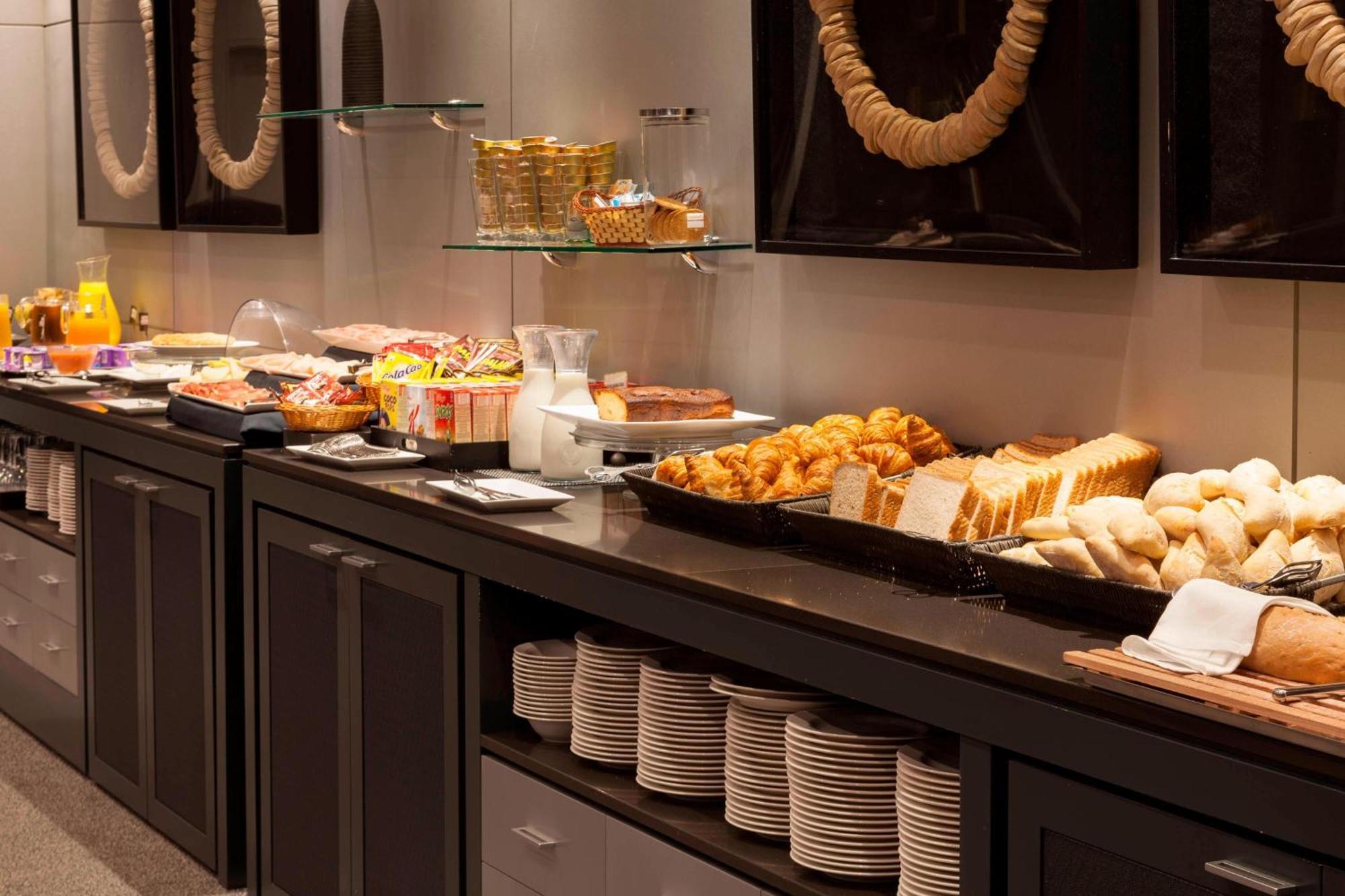 Ac Hotel Gijon By Marriott Ngoại thất bức ảnh