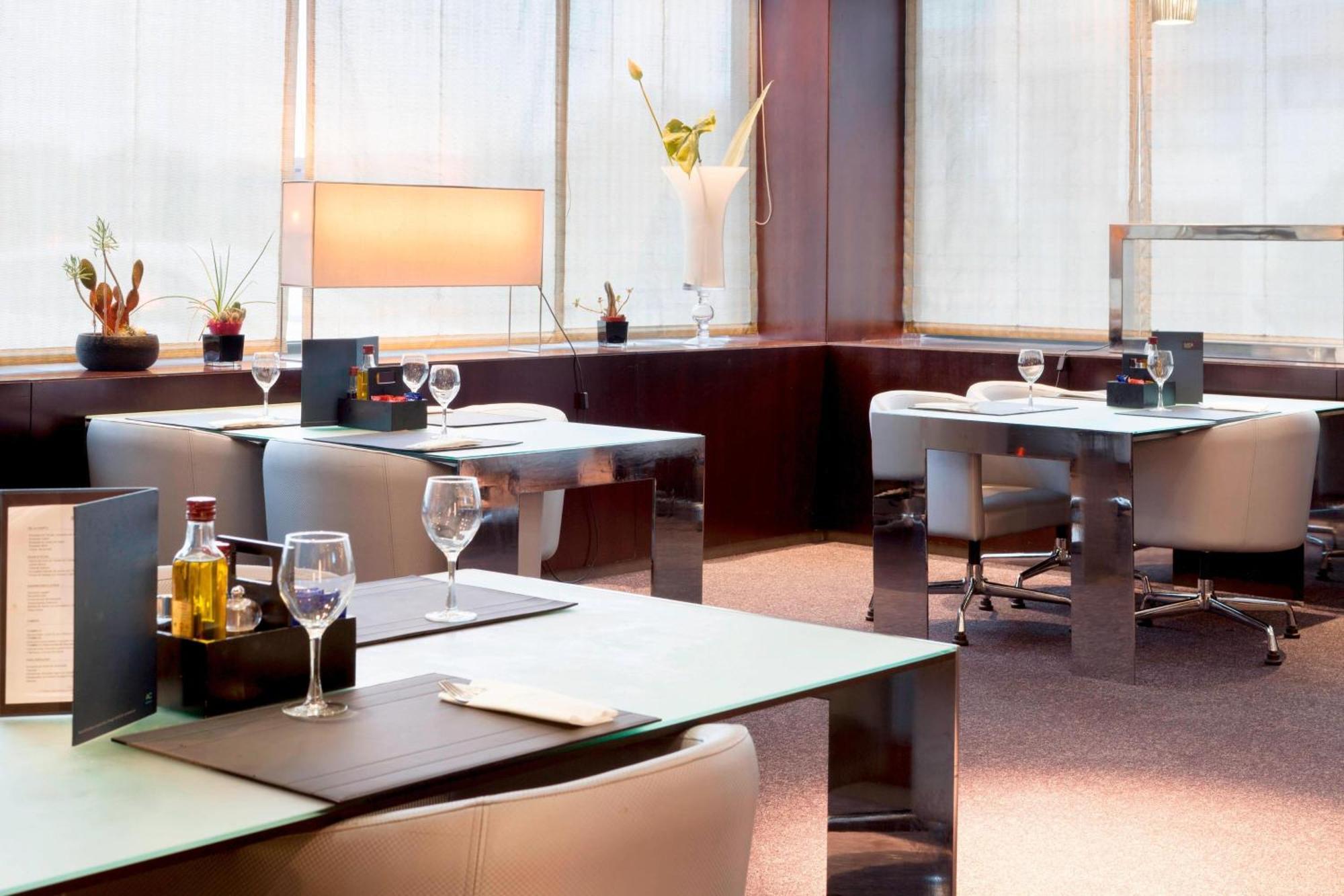Ac Hotel Gijon By Marriott Ngoại thất bức ảnh