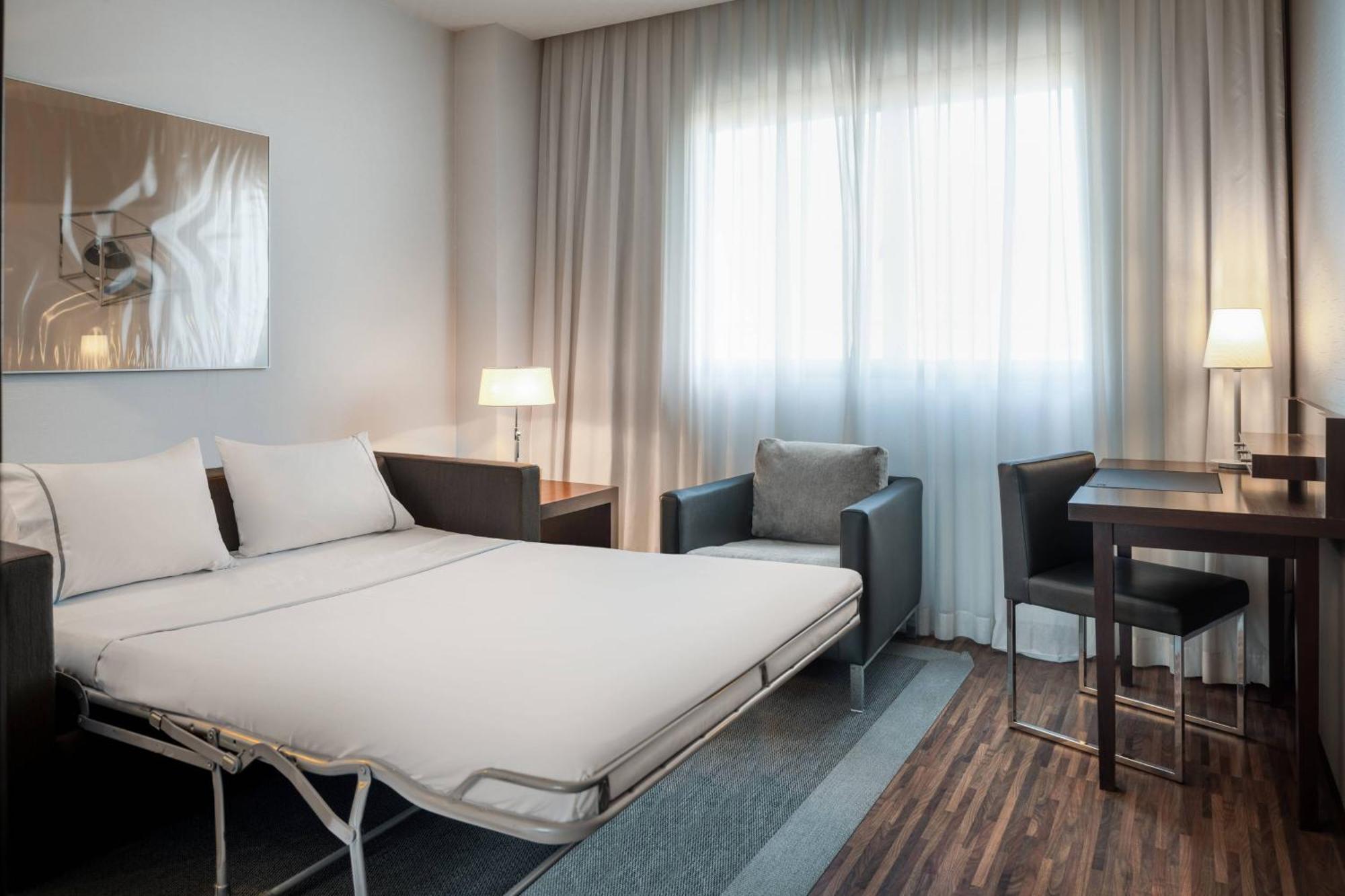 Ac Hotel Gijon By Marriott Ngoại thất bức ảnh