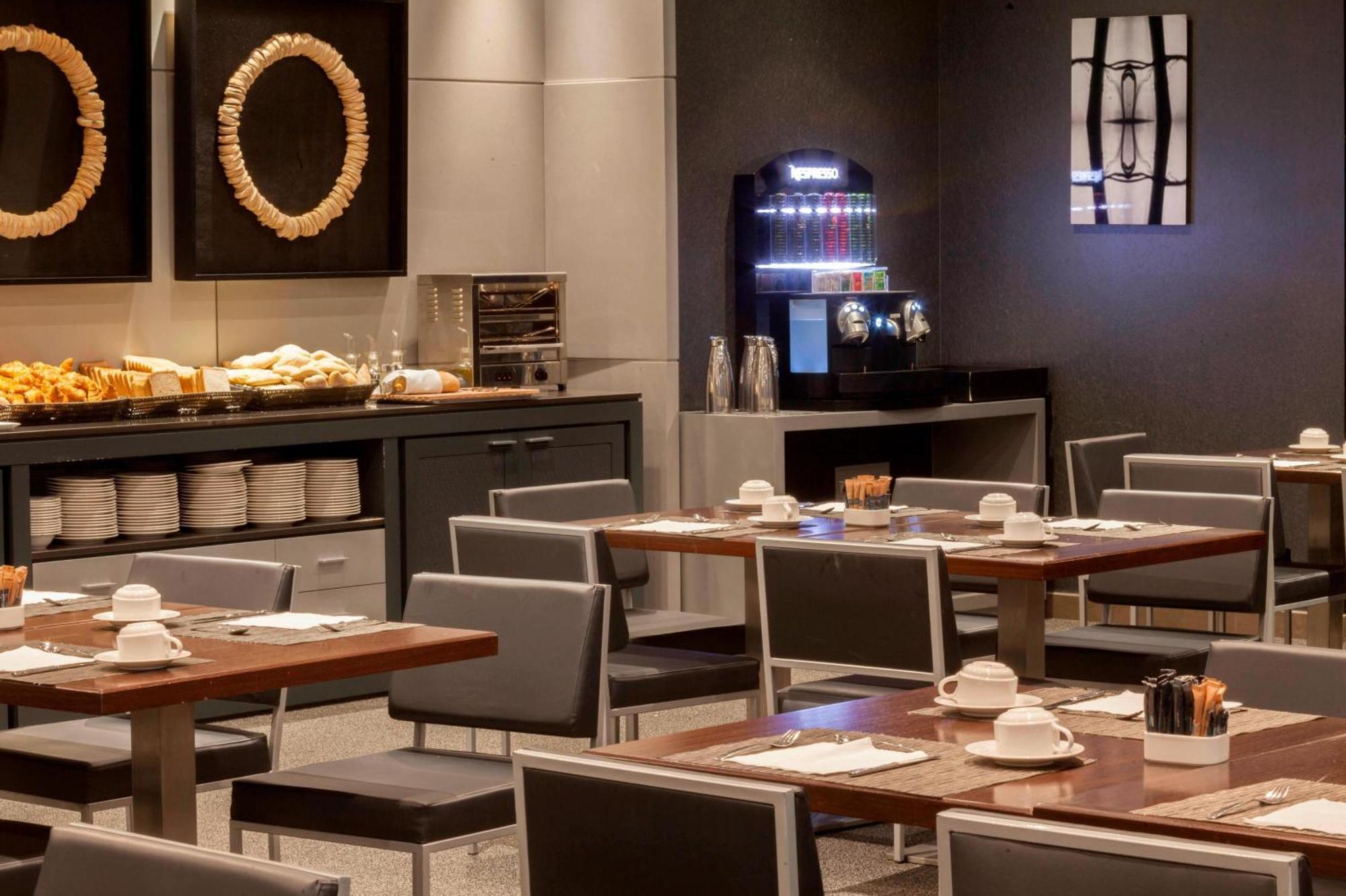 Ac Hotel Gijon By Marriott Ngoại thất bức ảnh