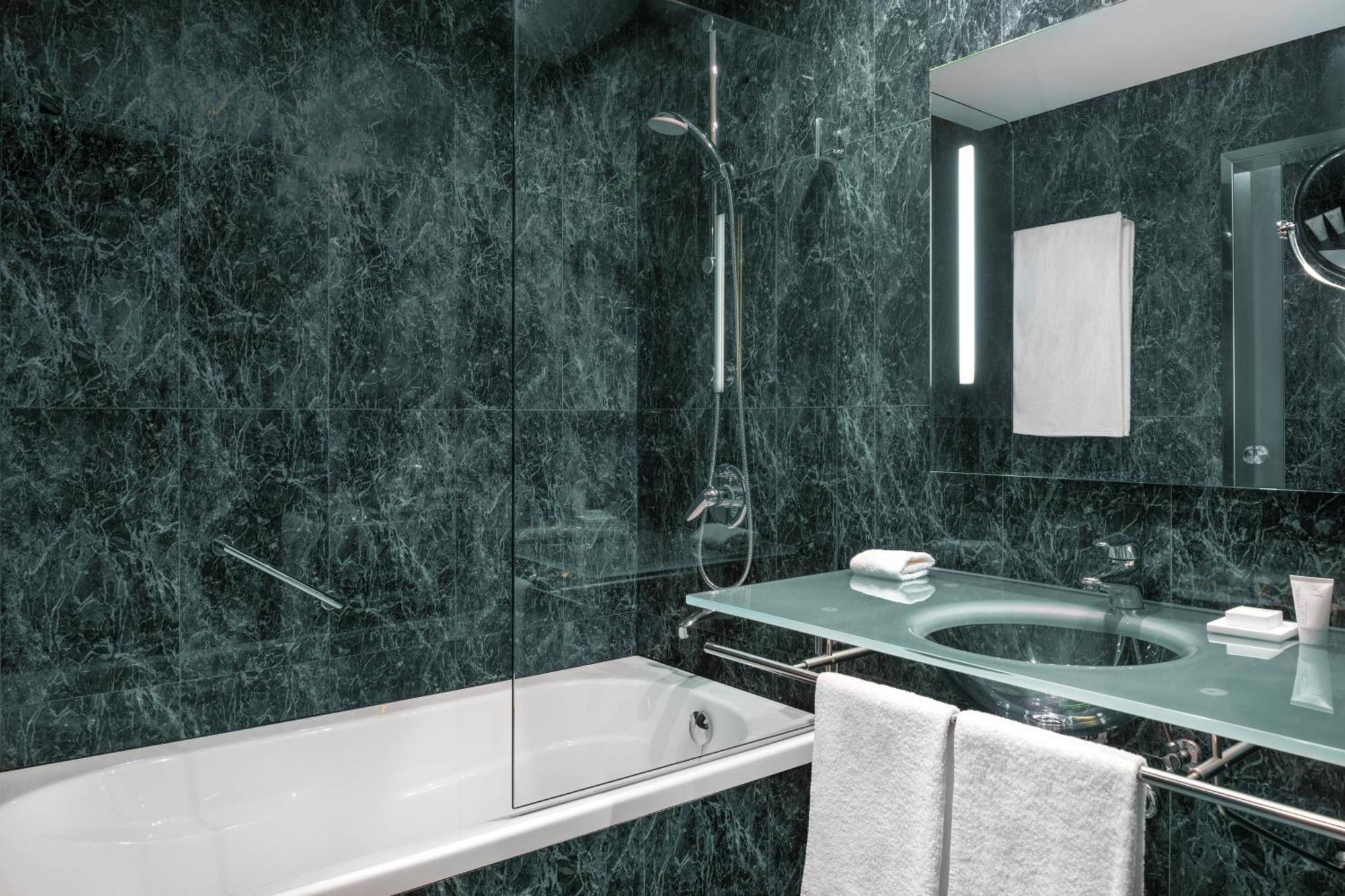 Ac Hotel Gijon By Marriott Ngoại thất bức ảnh