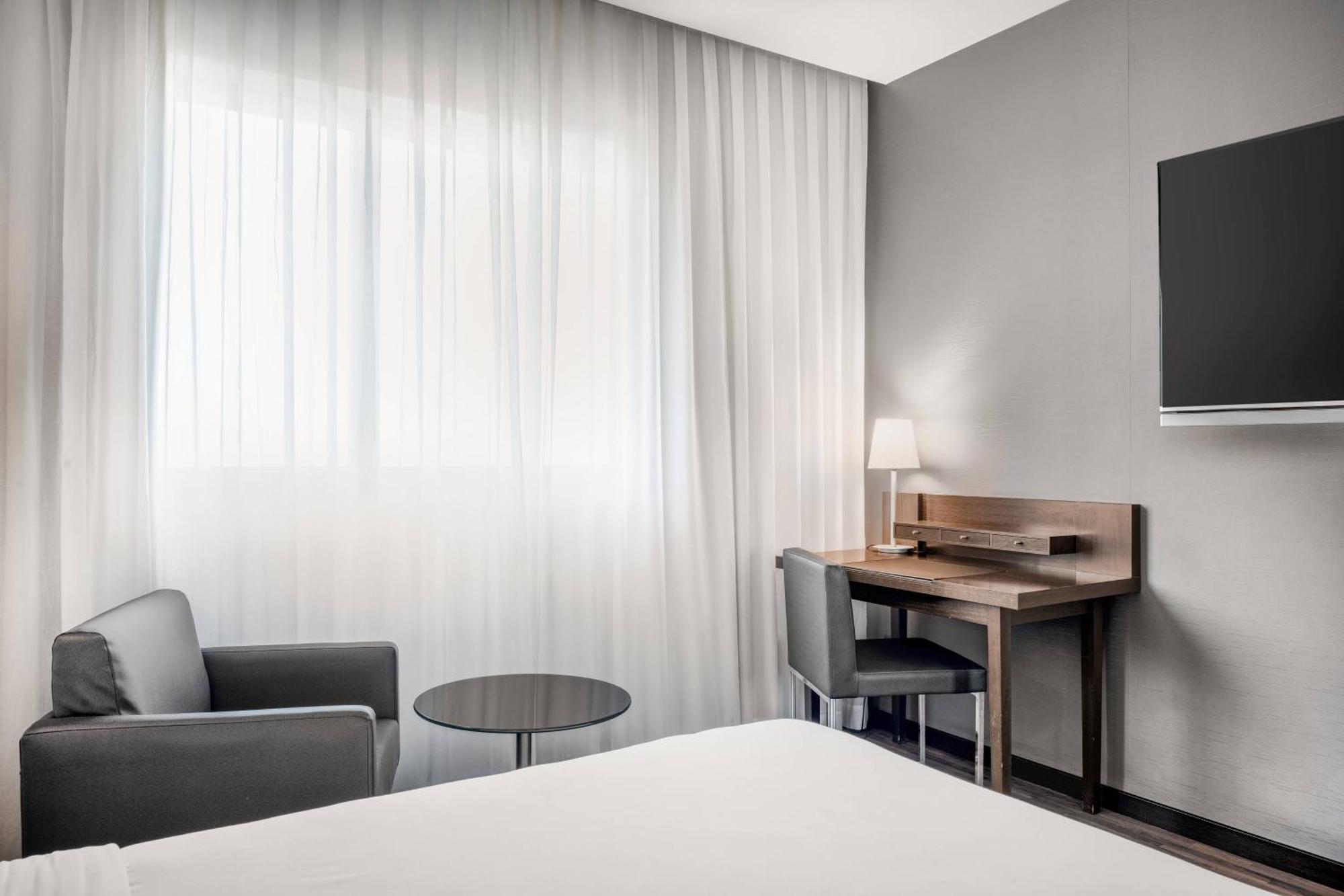 Ac Hotel Gijon By Marriott Ngoại thất bức ảnh