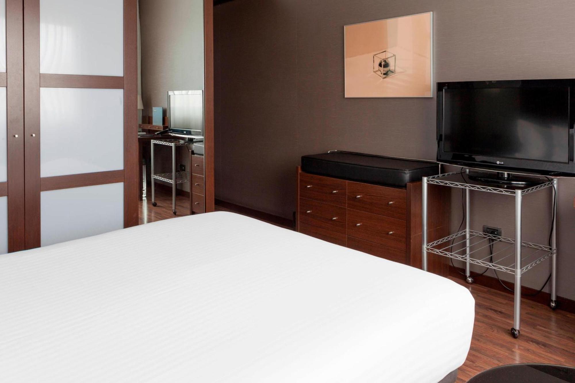 Ac Hotel Gijon By Marriott Ngoại thất bức ảnh