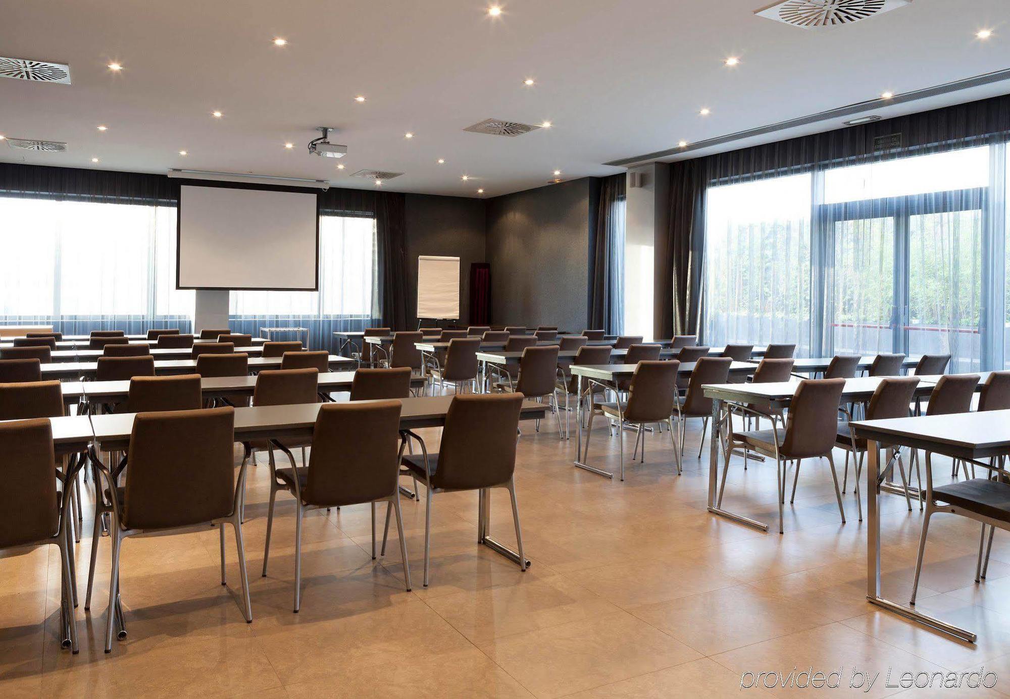 Ac Hotel Gijon By Marriott Ngoại thất bức ảnh